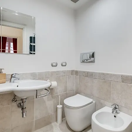 San Cosimato House *